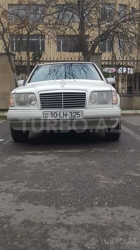 Mercedes E 250 1985, 356,000 km - 2.5 l - Bakı