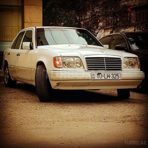 Mercedes E 250 1985, 356,000 km - 2.5 l - Bakı