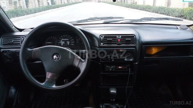 Opel Vectra 1991, 270,000 km - 1.8 л - Bakı