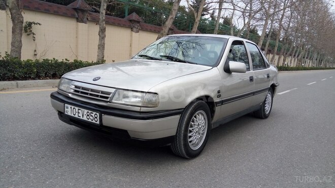 Opel Vectra 1991, 270,000 km - 1.8 л - Bakı