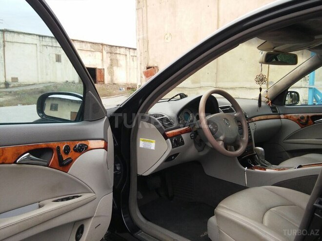 Mercedes E 320 2002, 270,000 km - 3.2 л - Bakı