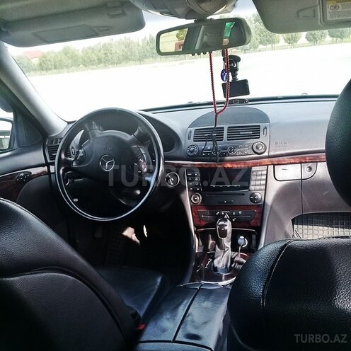 Mercedes E 200 2004, 335,500 km - 2.2 l - Bakı