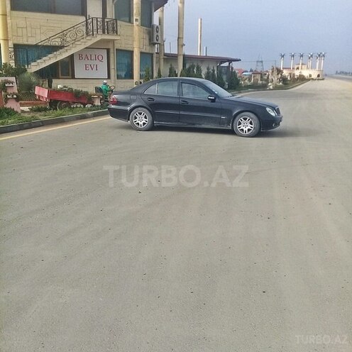 Mercedes E 200 2004, 335,500 km - 2.2 l - Bakı