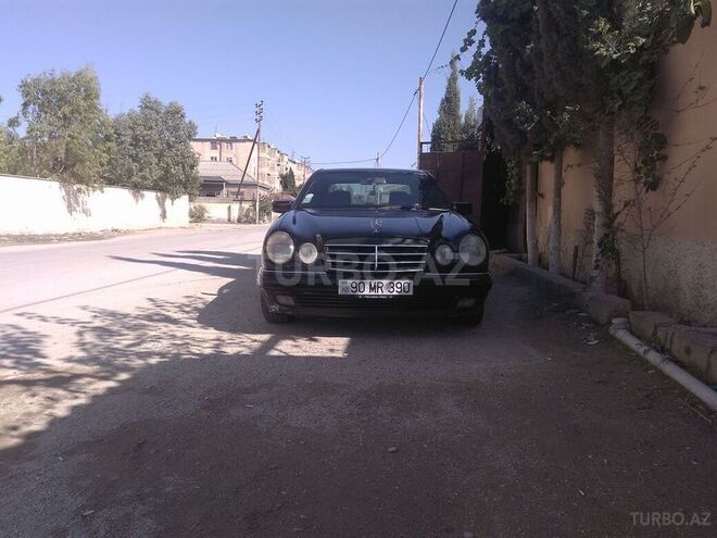 Mercedes E 240 1998, 290,000 km - 2.4 l - Bakı