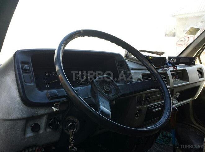 GAZ 330202-740 2000, 94,000 km - 2.4 л - Şəki