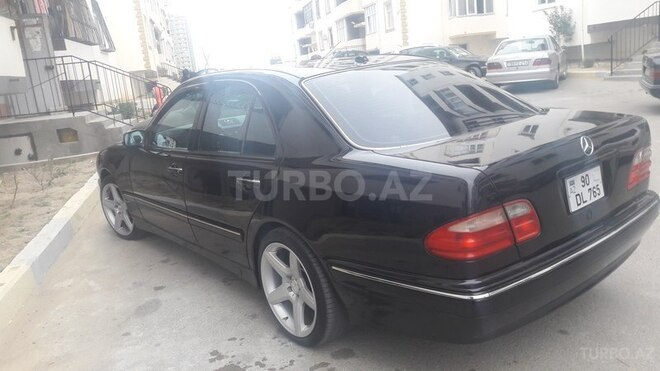 Mercedes E 320 2001, 244,300 km - 3.2 l - Bakı
