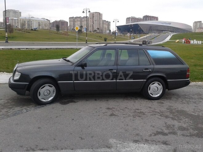 Mercedes E 250 1990, 480,256 km - 2.5 l - Bakı