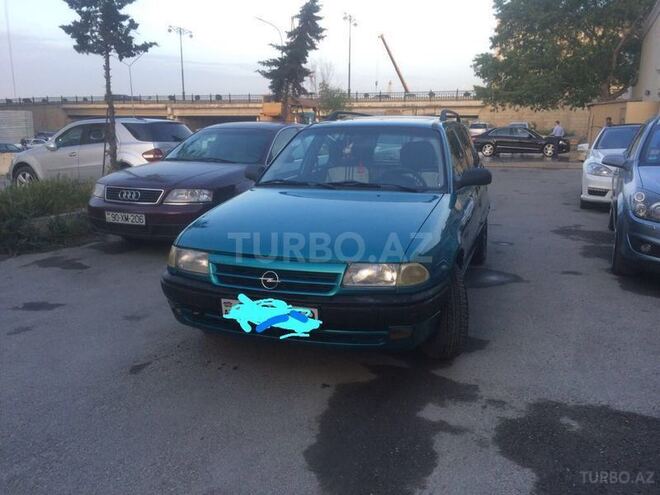 Opel Astra 1994, 400,000 km - 1.6 л - Bakı