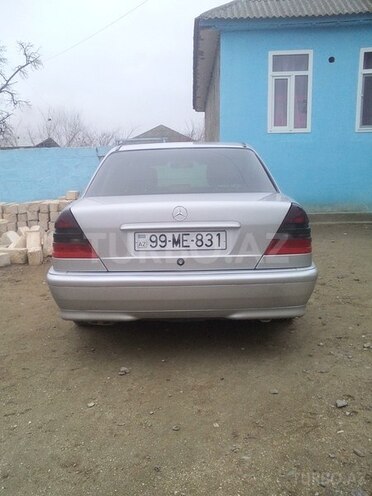 Mercedes C 200 2000, 207,000 km - 2.0 l - Bakı