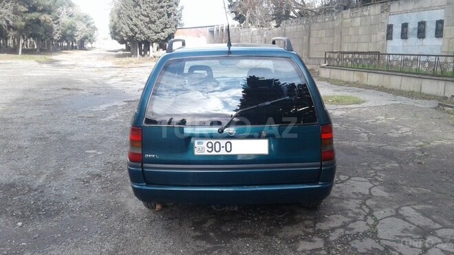 Opel Astra 1997, 236,000 km - 1.6 l - Sumqayıt