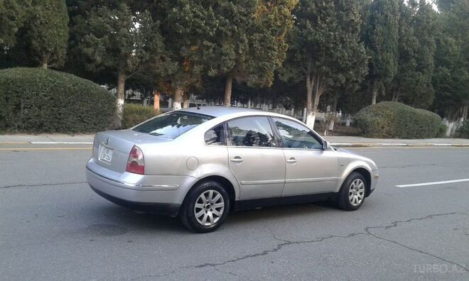 Volkswagen Passat 2002, 278,000 km - 1.8 l - Sumqayıt