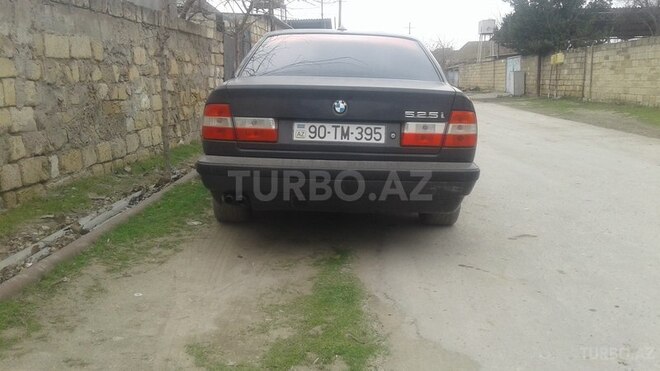 BMW 525 1991, 400,000 km - 0.3 л - Naftalan