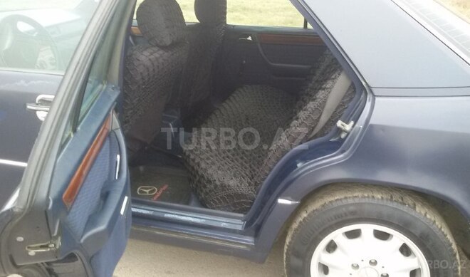 Mercedes E 250 1993, 360,000 km - 2.5 l - İmişli