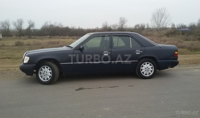 Mercedes E 250 1993, 360,000 km - 2.5 l - İmişli