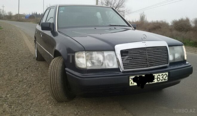 Mercedes E 250 1993, 360,000 km - 2.5 l - İmişli