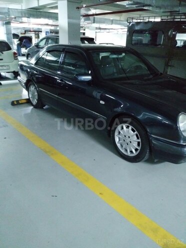Mercedes E 240 1998, 278,000 km - 2.4 l - Bakı