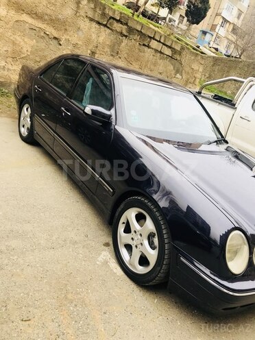 Mercedes E 240 2000, 186,000 km - 2.4 l - Bakı