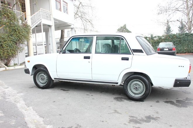 LADA (VAZ) 2107 1997, 285,000 km - 1.6 л - Zaqatala
