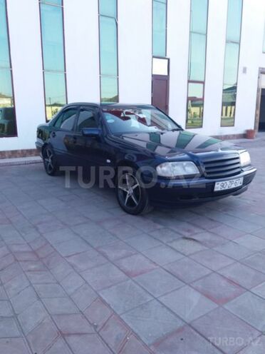 Mercedes C 180 1998, 290,000 km - 1.8 l - Saatlı