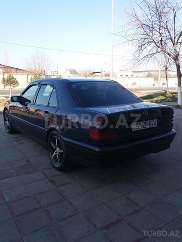 Mercedes C 180 1998, 290,000 km - 1.8 l - Saatlı