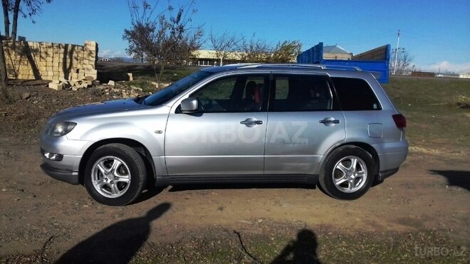 Mitsubishi Airtrek 2002, 213,000 km - 2.0 l - Tovuz