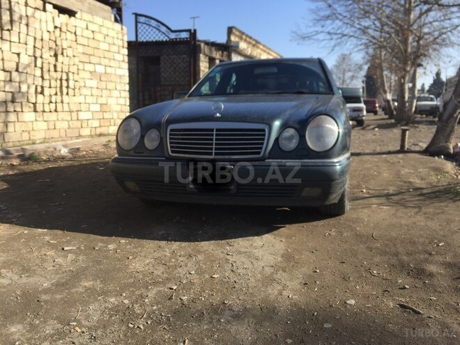 Mercedes E 240 1998, 245,000 km - 2.4 l - Gəncə