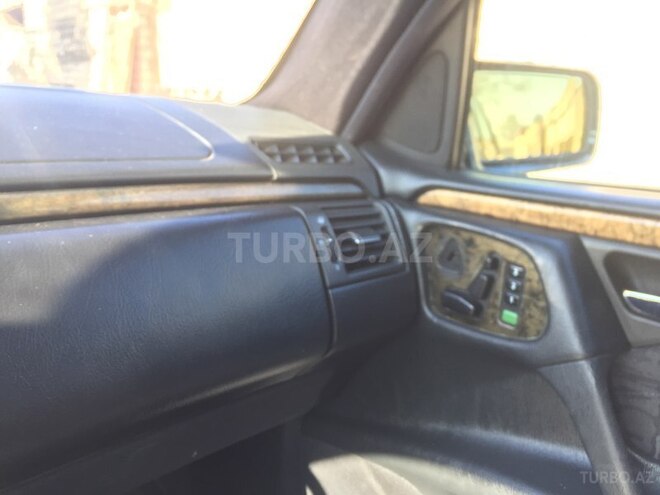 Mercedes E 240 1998, 245,000 km - 2.4 l - Gəncə