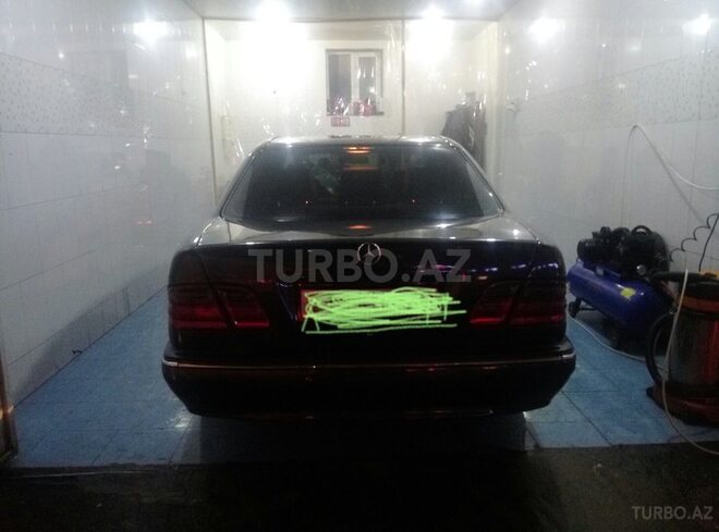 Mercedes E 240 2000, 291,000 km - 2.6 l - Bakı