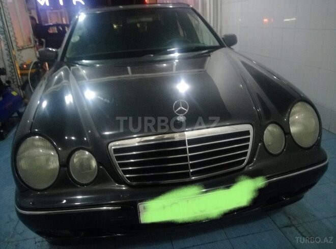 Mercedes E 240 2000, 291,000 km - 2.6 l - Bakı