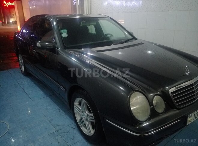 Mercedes E 240 2000, 291,000 km - 2.6 l - Bakı