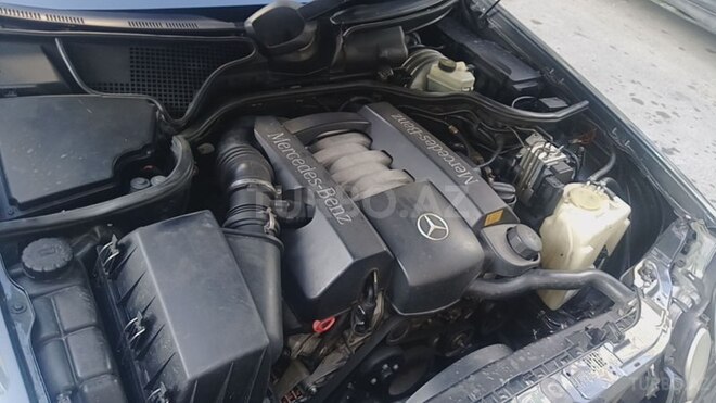 Mercedes E 240 2000, 327,000 km - 2.6 l - Bakı