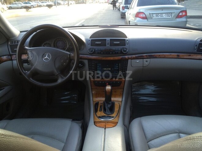 Mercedes E 500 2002, 215,470 km - 5.0 l - Bakı
