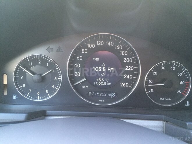 Mercedes E 500 2002, 215,470 km - 5.0 l - Bakı