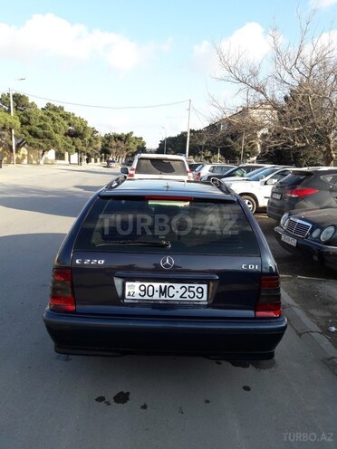 Mercedes C 220 1999, 300,000 km - 2.2 l - Bakı