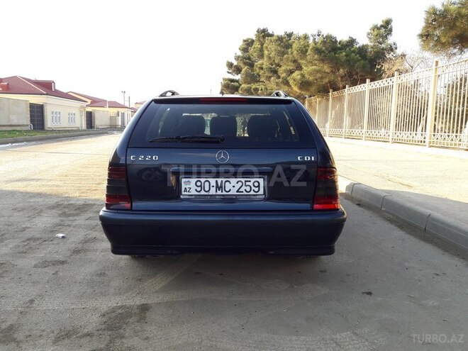 Mercedes C 220 1999, 300,000 km - 2.2 l - Bakı