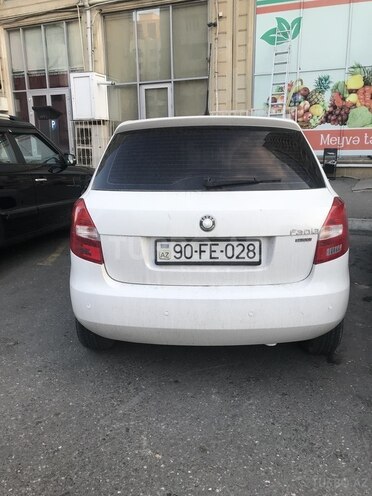 Skoda Fabia 2011, 180,000 km - 1.6 l - Bakı