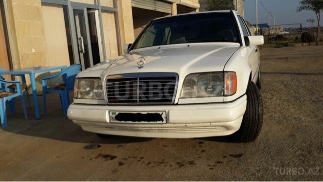 Mercedes E 220 1994, 292,888 km - 2.2 l - Biləsuvar