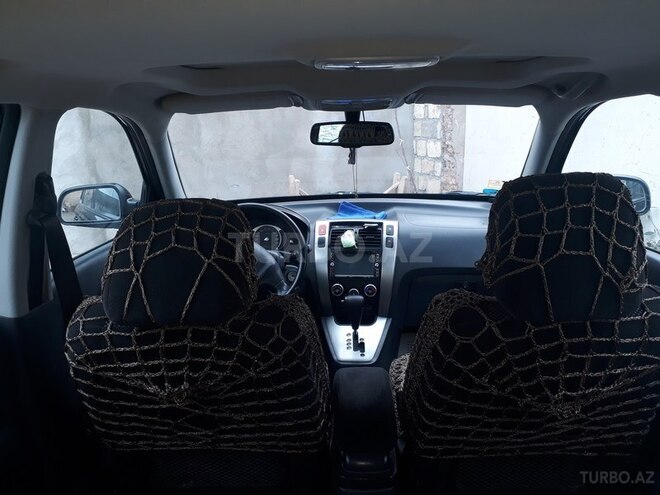 Hyundai Tucson 2008, 133,000 km - 2.0 l - Salyan