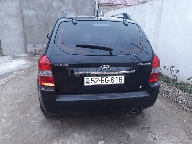 Hyundai Tucson 2008, 133,000 km - 2.0 l - Salyan