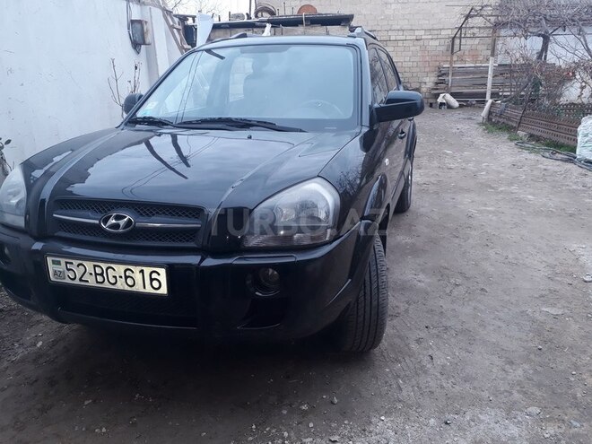 Hyundai Tucson 2008, 133,000 km - 2.0 l - Salyan