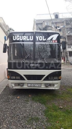 Isuzu  1997, 600,000 km - 4.4 l - Gəncə