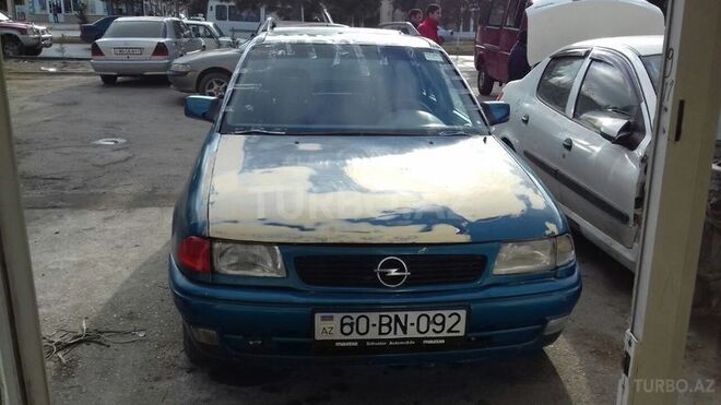 Opel Astra 1993, 23,000 km - 1.6 l - Sumqayıt