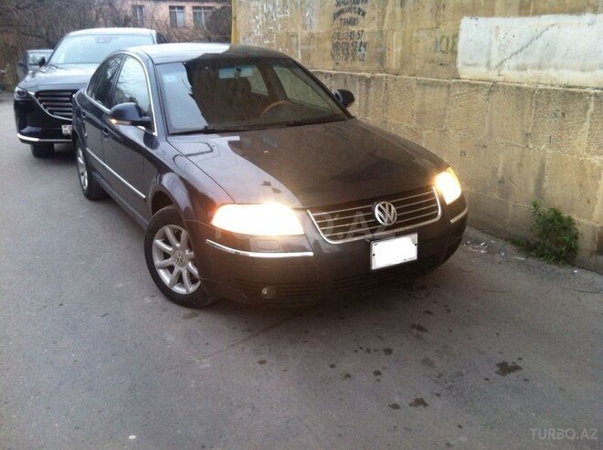 Volkswagen Passat 2003, 270,000 km - 1.8 l - Bakı
