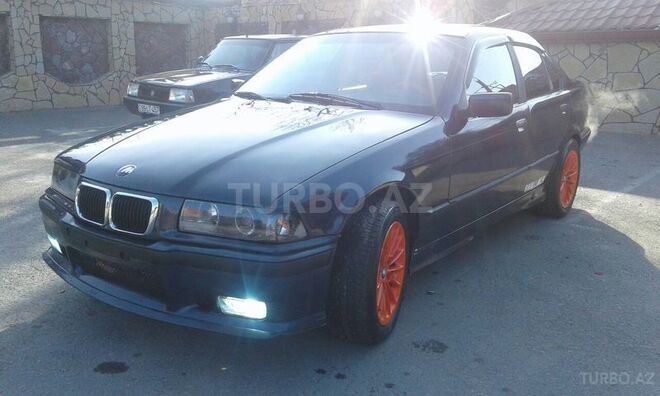 BMW 318 1993, 415,000 km - 1.8 l - Bakı