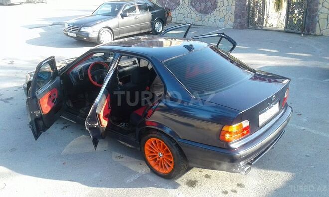 BMW 318 1993, 415,000 km - 1.8 l - Bakı
