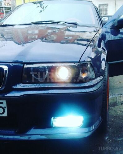 BMW 318 1993, 415,000 km - 1.8 l - Bakı
