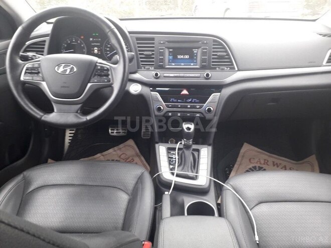 Hyundai Elantra 2016, 30,900 km - 2.0 l - Bakı