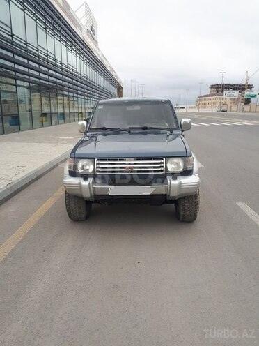 Mitsubishi Pajero 1992, 287,000 km - 2.5 l - Bakı