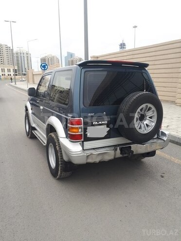 Mitsubishi Pajero 1992, 287,000 km - 2.5 l - Bakı