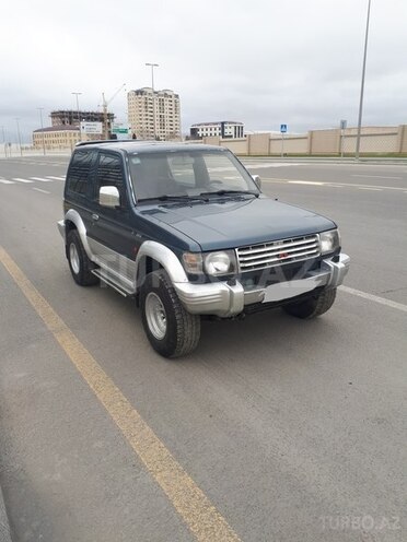 Mitsubishi Pajero 1992, 287,000 km - 2.5 l - Bakı